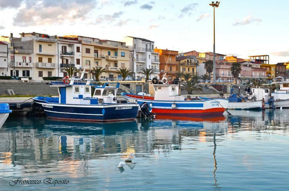 Climatizzato In Centro A 100M Dal Mare Villa Cirò Marina Екстериор снимка